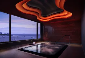 Steam, Sauna and Jacuzzi